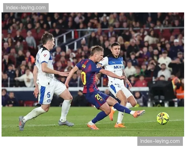 西甲争冠关键战前瞻：拉菲尼亚回归，巴萨客场能否重登榜首？