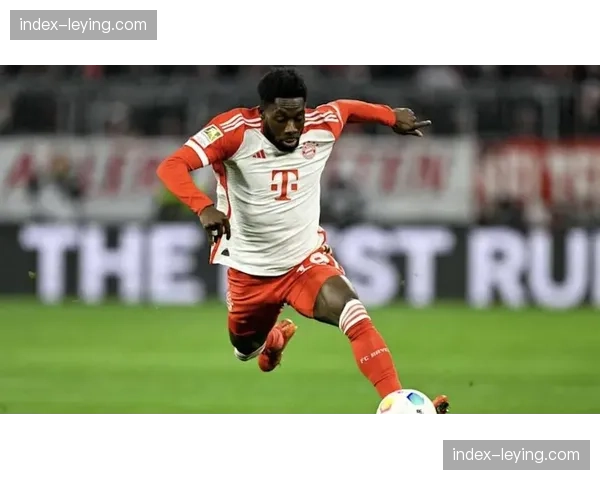 拜仁官方确认阿方索·戴维斯右膝前交叉韧带撕裂,至少休养九个月 拜仁官方确认阿方索·戴维斯右膝前交叉韧带撕裂,至少休养九个月